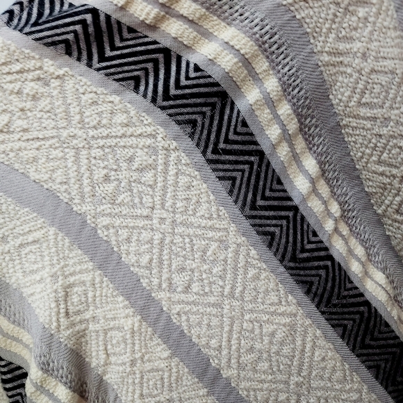 Francesca's Cotton Shawl One Size Nwt - Picture 6 of 6